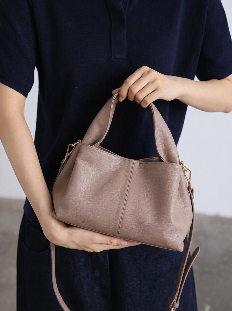 Medium Everyday Shoulder Bag